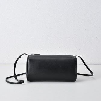 THE ROW 더로우 90s 레더 크로스바디 백 21cm 램스킨