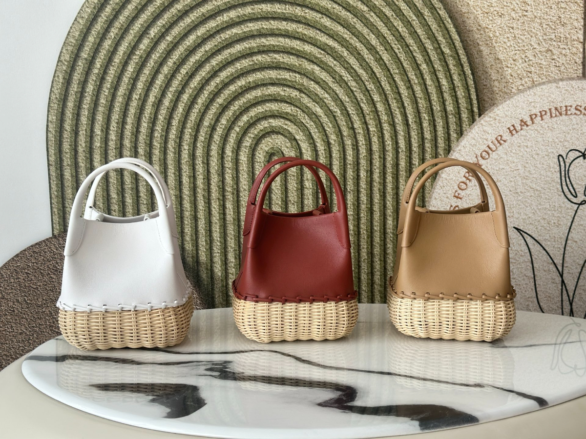 LORO PIANA 로로피아나 몰트 딥 퀴멜 선 송아지가죽 베일백