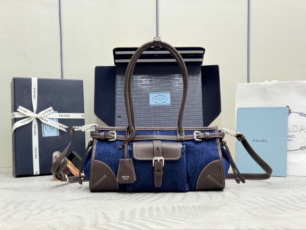 PRADA 프라다 보니 가죽 핸드백 32cm (데님)