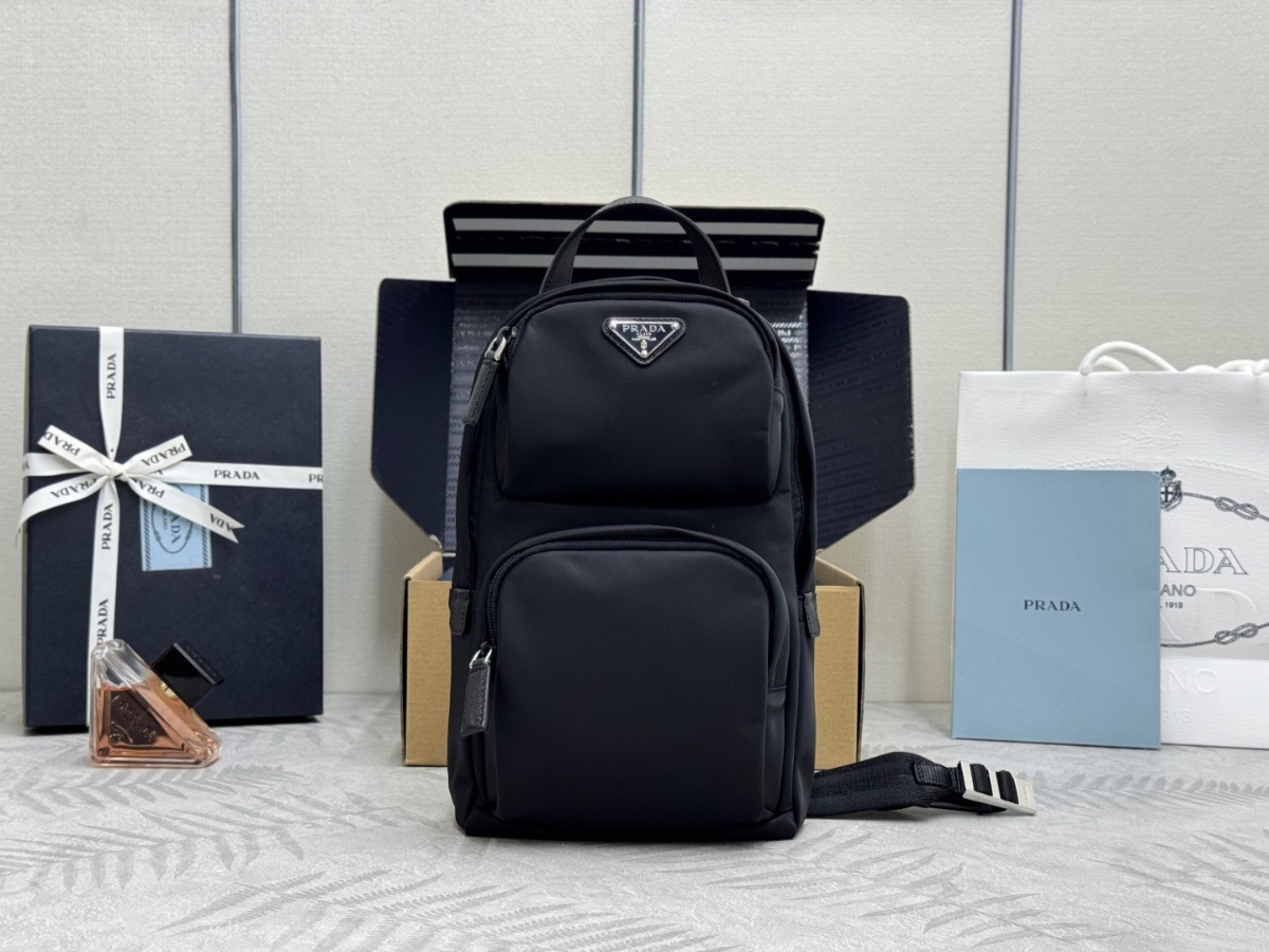 PRADA 프라다 리나일론 사피아노 백팩 2VZ105