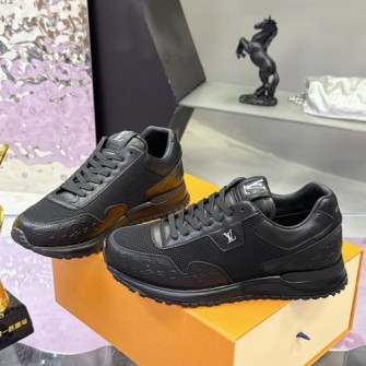 LOUIS VUITTON 루이비통 런 어웨이 Run Away 스니커즈