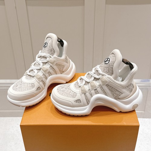 LOUIS VUITTON 루이비통 스니커즈