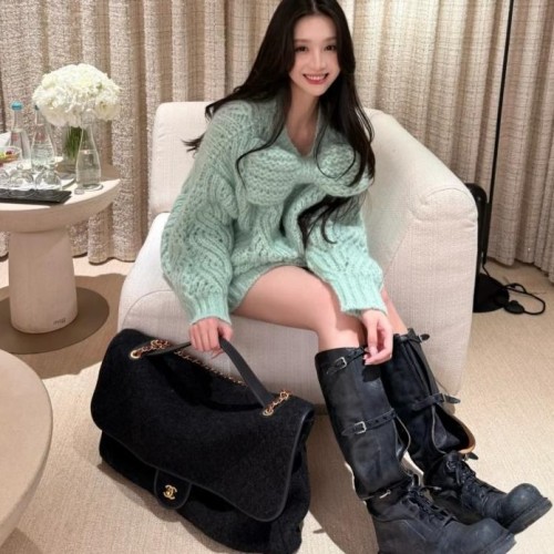 CHANEL 샤넬 빅사이즈 숄더백 (55cm) AS25852