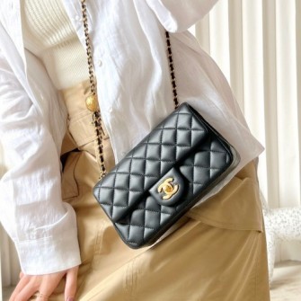 CHANEL 샤넬 쁘띠삭골든볼 클래식 9칼라 금장램스킨 20cm AS1787