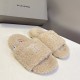 BALENCIAGA 발렌시아가 퍼리 슬리퍼