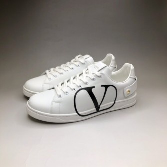 발렌티노 [VALENTINO]