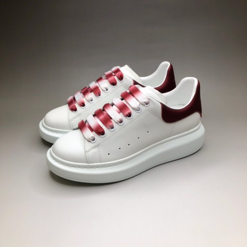 ALEXANDER MCQUEEN 알렉산더 맥퀸 오버사이즈 스니커즈