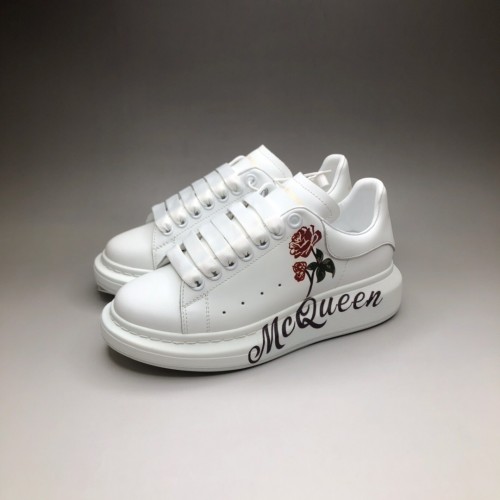 ALEXANDER MCQUEEN 알렉산더 맥퀸 오버사이즈 스니커즈