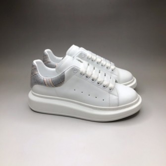ALEXANDER MCQUEEN 알렉산더 맥퀸 오버사이즈 스니커즈