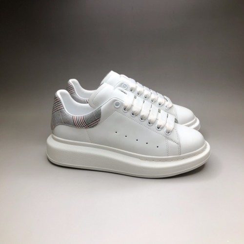 ALEXANDER MCQUEEN 알렉산더 맥퀸 오버사이즈 스니커즈