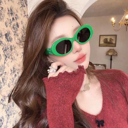 MIUMIU 미우미우 선글라스 OOTD SMU15ws